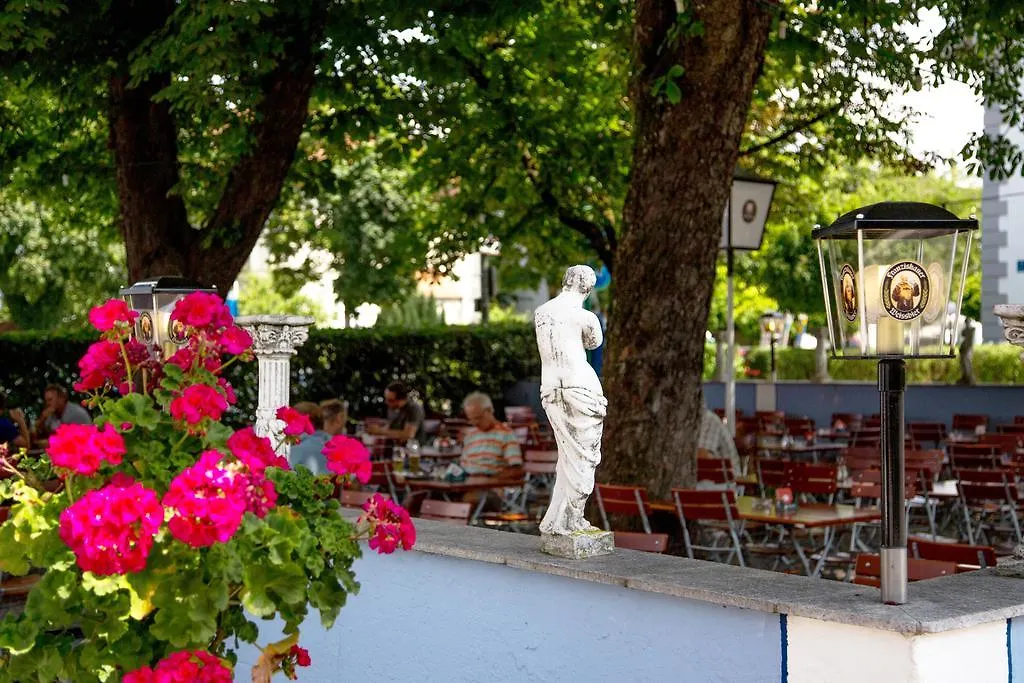 Hotel Blauer Karpfen Oberschleissheim